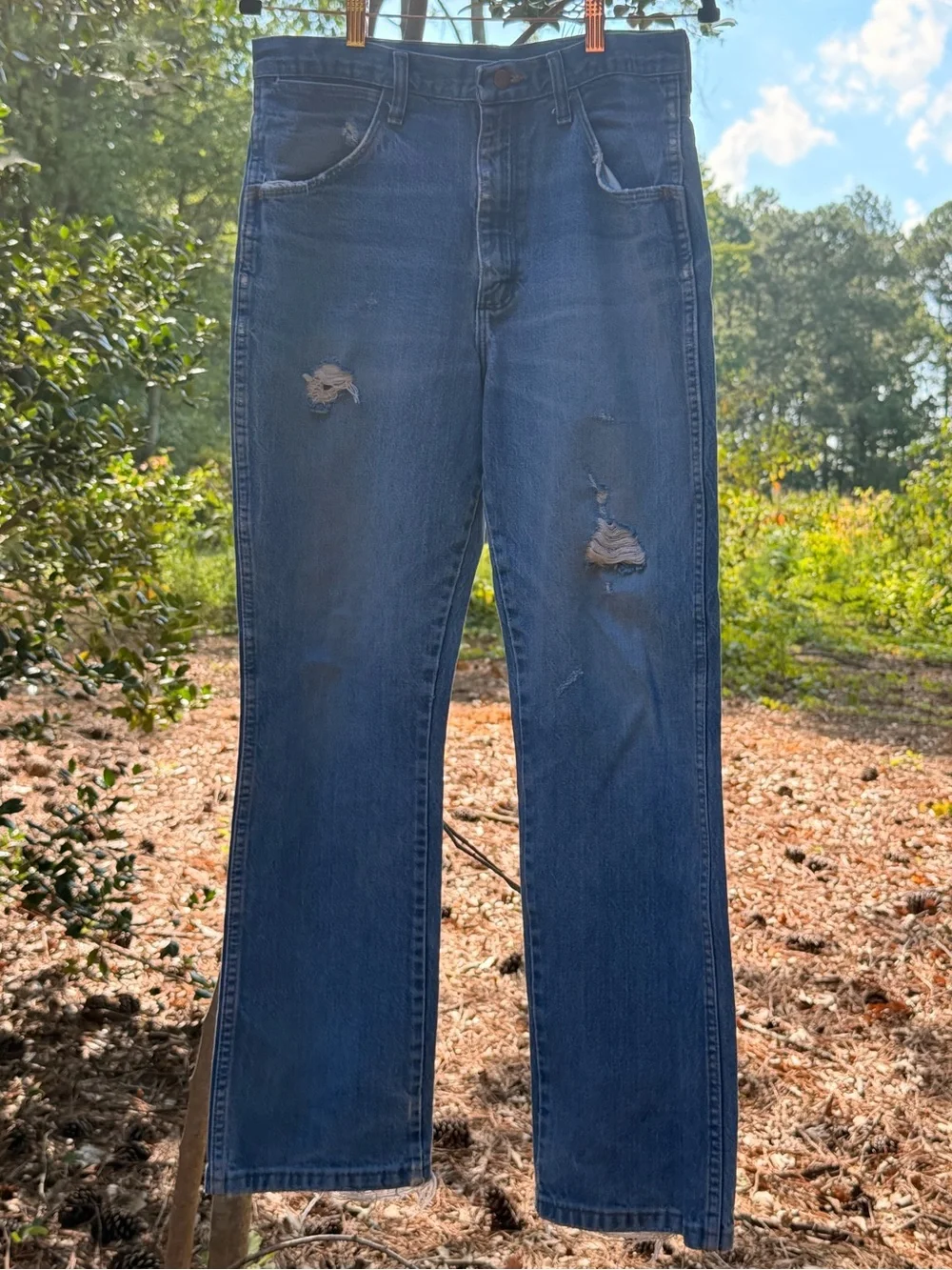 Wrangler Cowboy Cut Regular Boot-Cut Distressed Navy Jeans Size 34